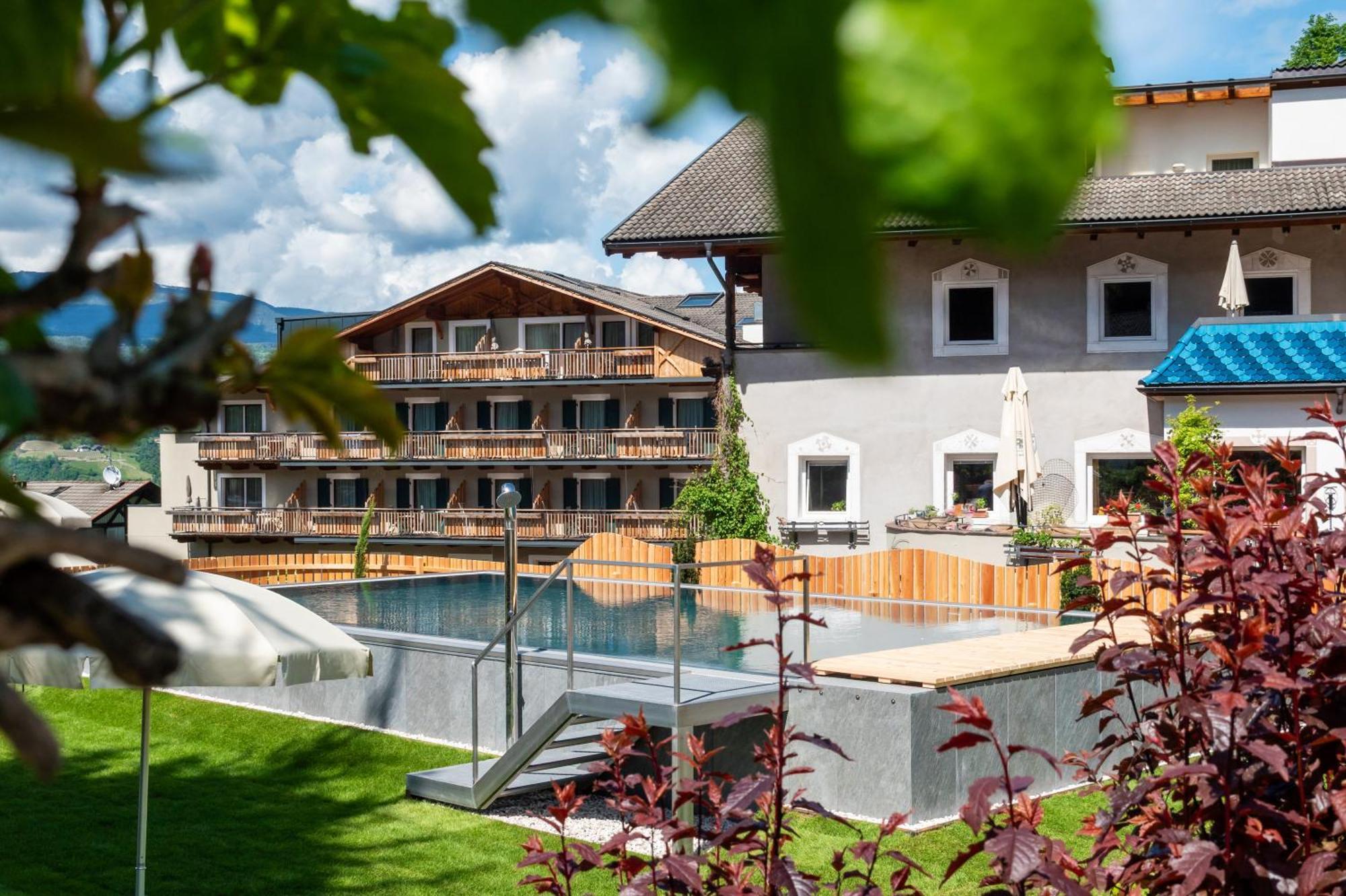 Oberwirt Weisses Kreuz Hotel Collepietra  Exterior photo